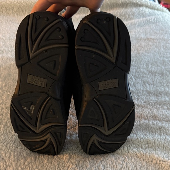 UGGS - Picture 9 of 10